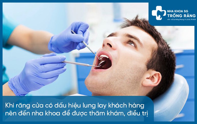 Đến nha khoa khám tư vấn răng cửa lung lay Đến nha khoa khám tư vấn răng cửa lung lay