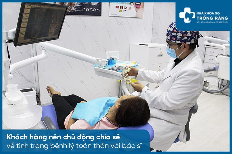 Liên hệ bác sĩ trồng răng implant