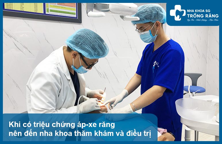 Bác sĩ điều trị áp xe răng