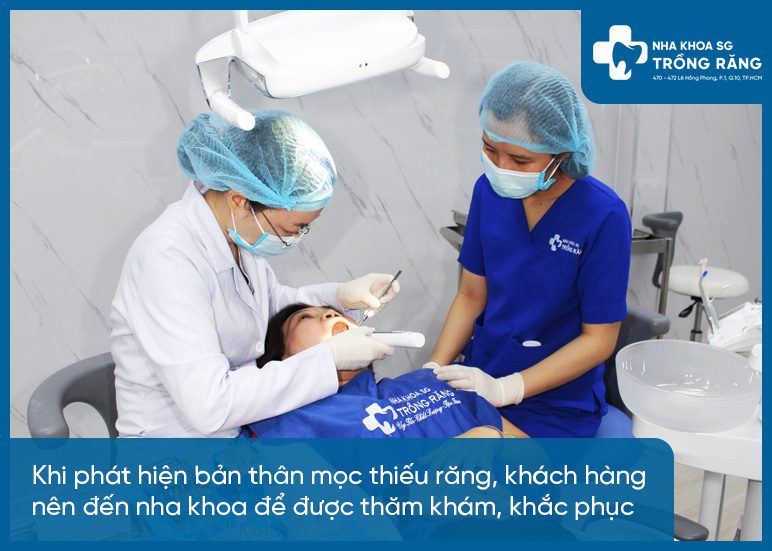 Thăm khám nha khoa khi mọc thiếu răng