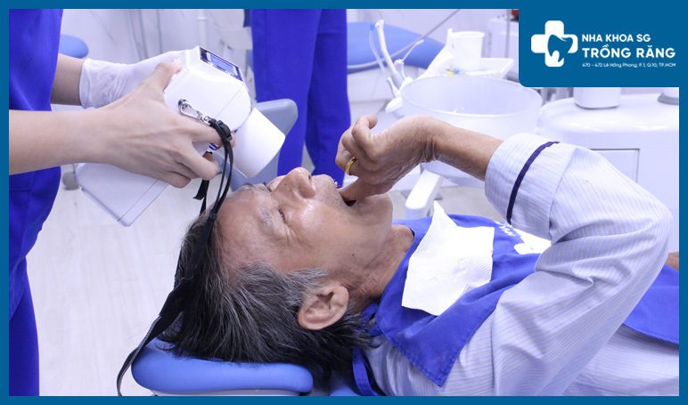 Tái khám sau khi cấy ghép implant