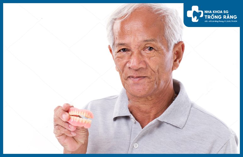 nhược điểm răng giả tháo lắp nhựa dẻo