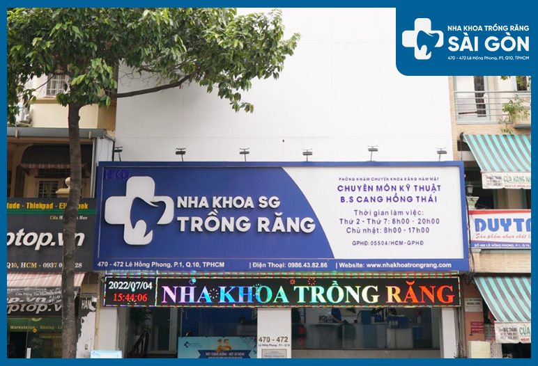 Nha khoa nhận tháo mắc cài và kiểm tra niềng răng