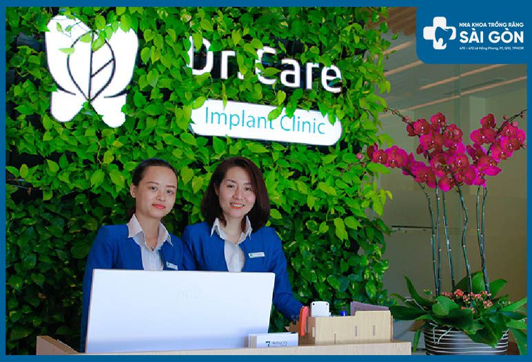 Nha Khoa Dr.Care chuyên sâu về trồng implant cho người lớn tuổi