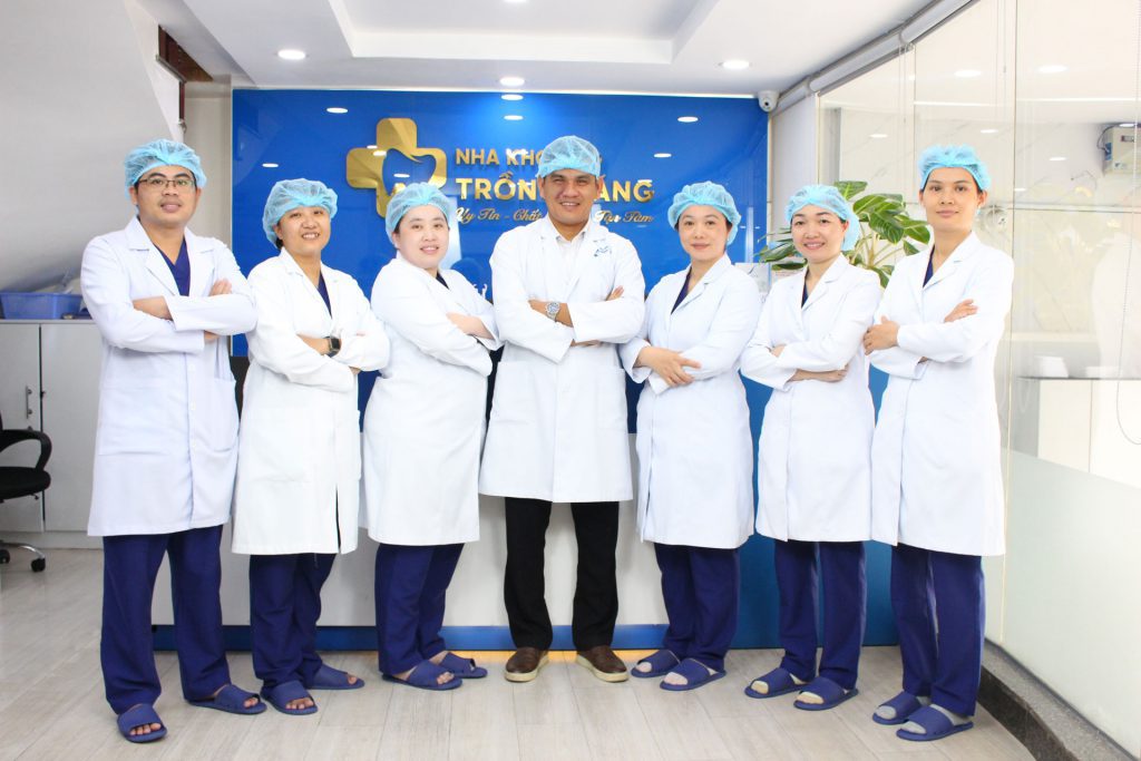 bác sĩ răng hàm mặt