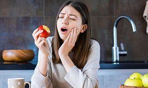 Dau buot khi an nhai