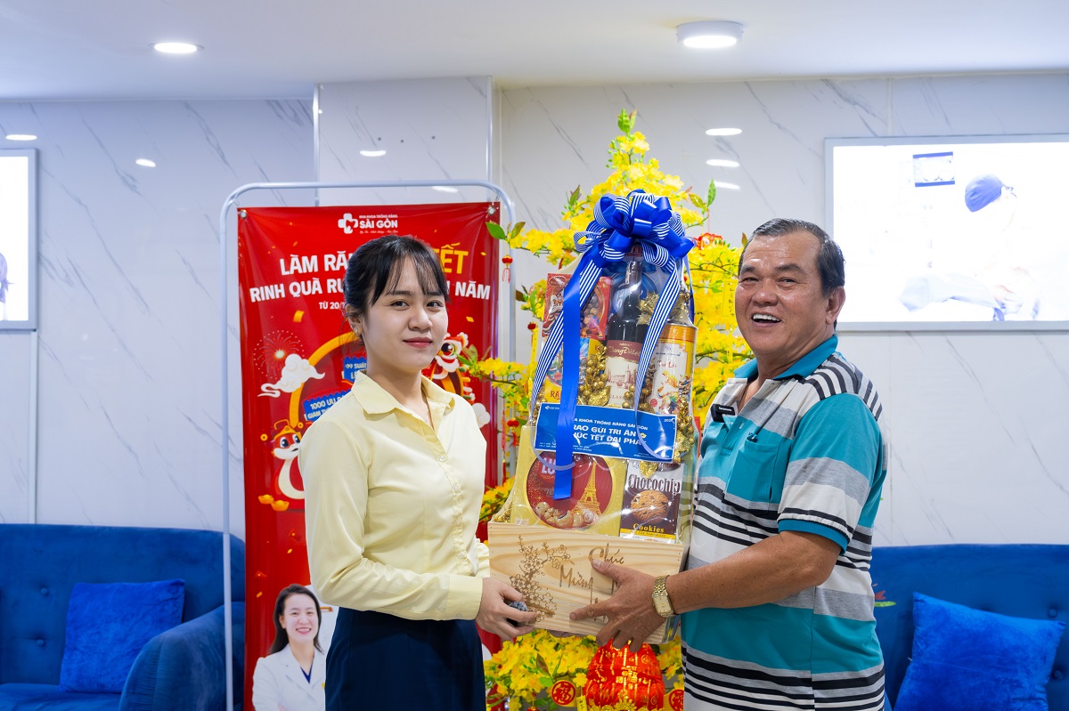 Chú Quyền chia sẻ sau 3 năm trồng răng implant All On 6