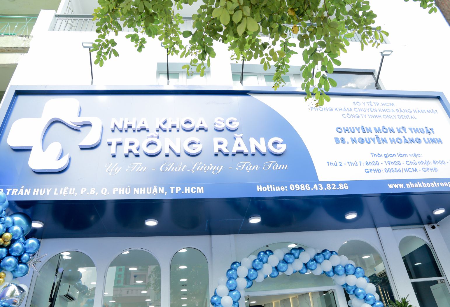 khai truong nha khoa trong rang sai gon phu nhuan 35