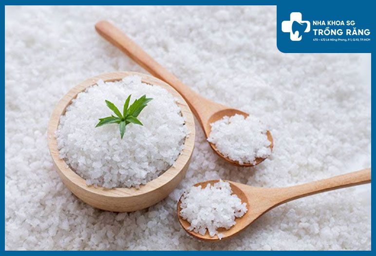 Mẹo làm trắng răng trong 5 phút với muối