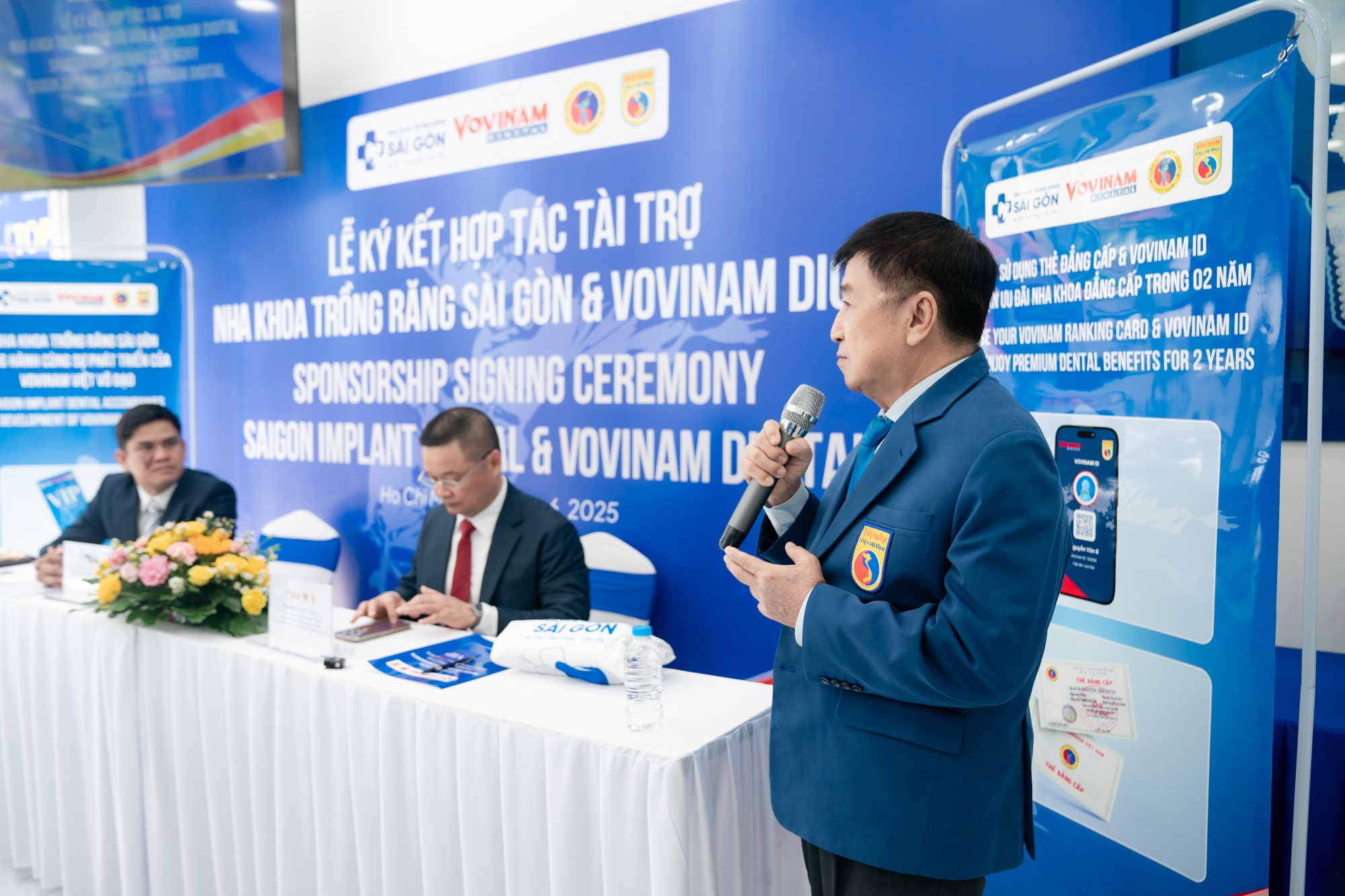 nha khoa trong rang sai gon hop tac tai tro vovinam viet vo dao 107 Võ sư Trần Văn Mỹ - Chánh chưởng quản môn phái Vovinam Việt Võ Đạo, Phó chủ tịch thường trực Liên đoàn Vovinam Việt Nam, Phó chủ tịch Liên đoàn Vovinam thế giới phát biểu tại lễ ký kết.