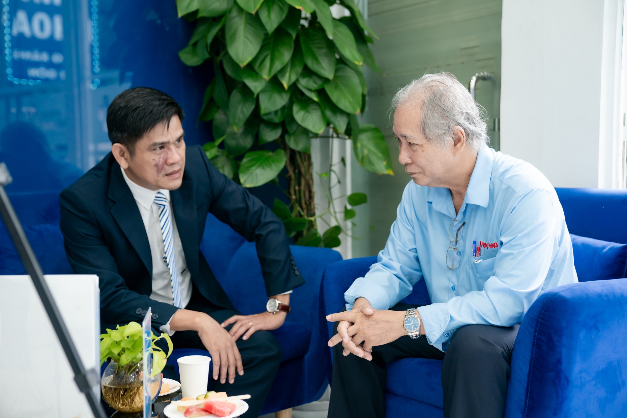 nha khoa trong rang sai gon hop tac tai tro vovinam viet vo dao 167 Gặp gỡ, chào hỏi thân tình giữa các vị khách mời tại lễ ký kết Nha Khoa Trồng Răng Sài Gòn hợp tác tài trợ Vovinam Digital Việt Võ Đạo