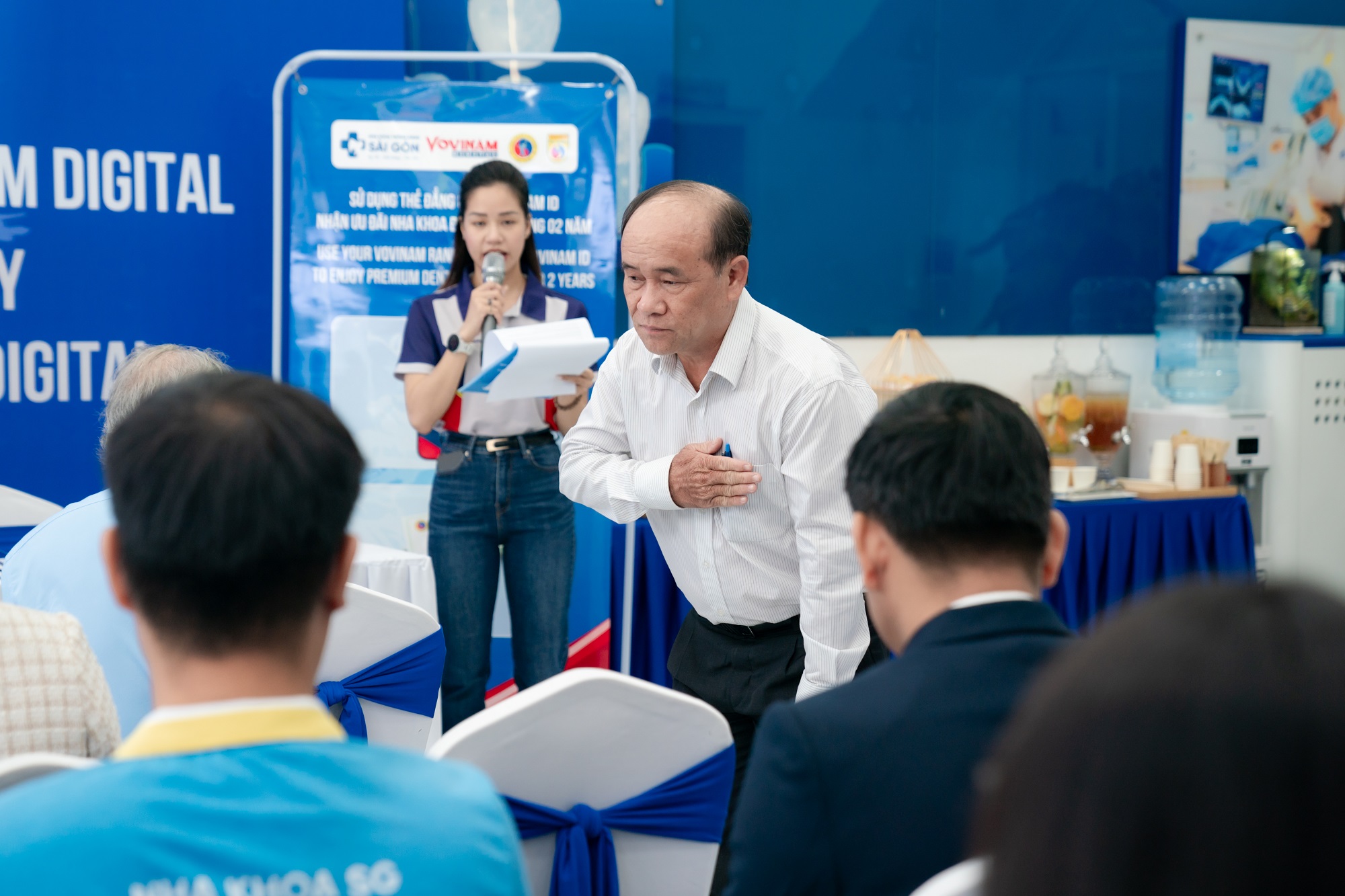 nha khoa trong rang sai gon hop tac tai tro vovinam viet vo dao 54 1 Võ sư Diệp Thanh Long, Giám đốc công ty TNHH Đầu tư và Phát triên Vovinam Lam Sơn