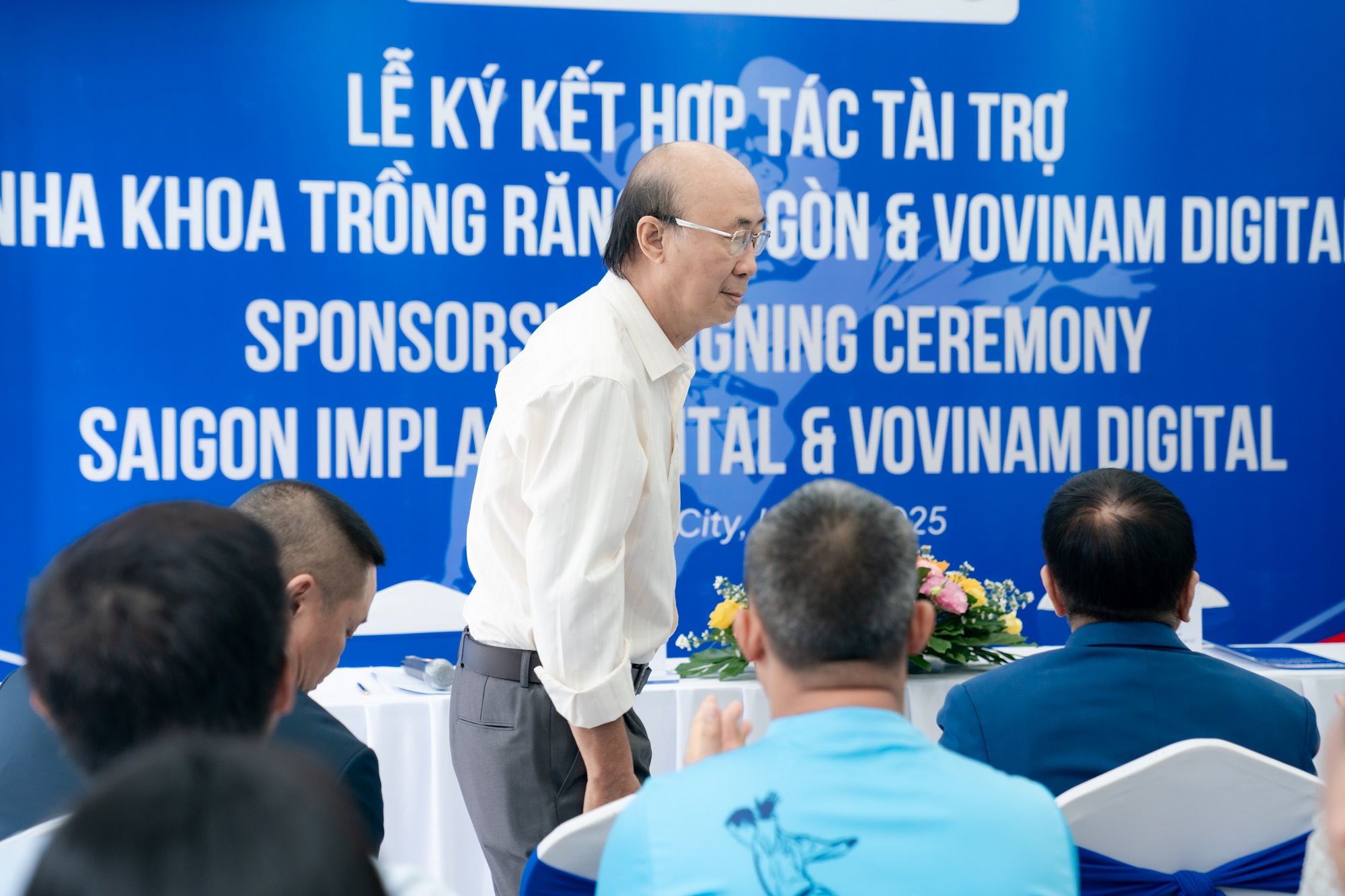 nha khoa trong rang sai gon hop tac tai tro vovinam viet vo dao 56 1 Võ sư Nguyễn Hồng Tâm, tác giả của nhiều sách, báo, bài viết về Vovinam Việt Võ Đạo.