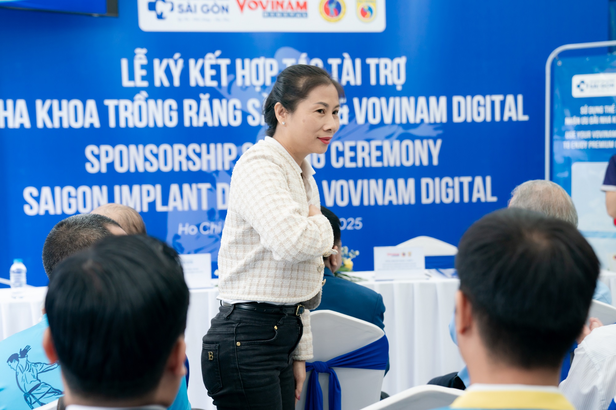 nha khoa trong rang sai gon hop tac tai tro vovinam viet vo dao 57 1 Võ sư Tôn Nữ Quỳnh Mai, Trưởng bộ môn Vovinam Quận Tân Bình.