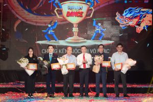 Ban tổ chức chương trình Vovinam Dance 2025 vinh danh nhà tài trợ chương trình Vovinam Dance 2025